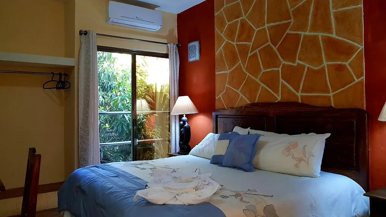 Hotel Mayahau Coba
