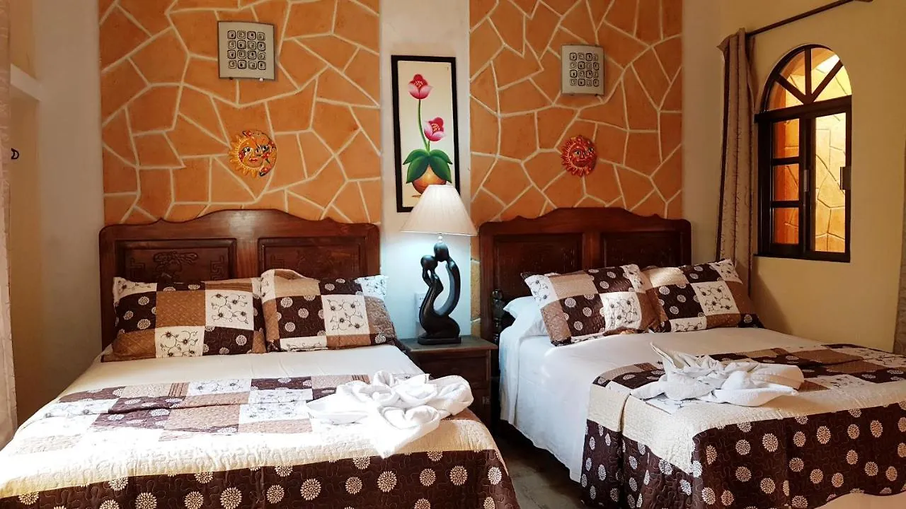 Hotel Mayahau Coba