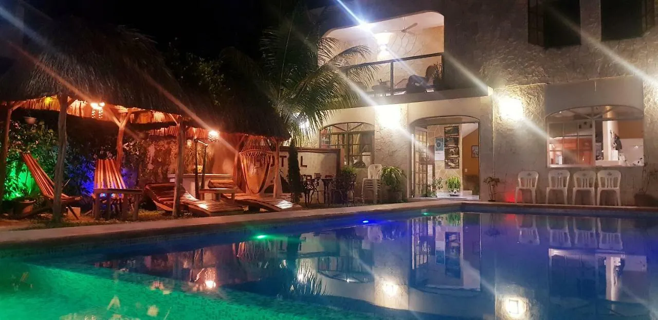 Hotel Mayahau Coba