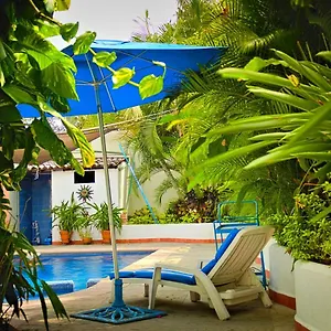 Guest house Casa Flores ***